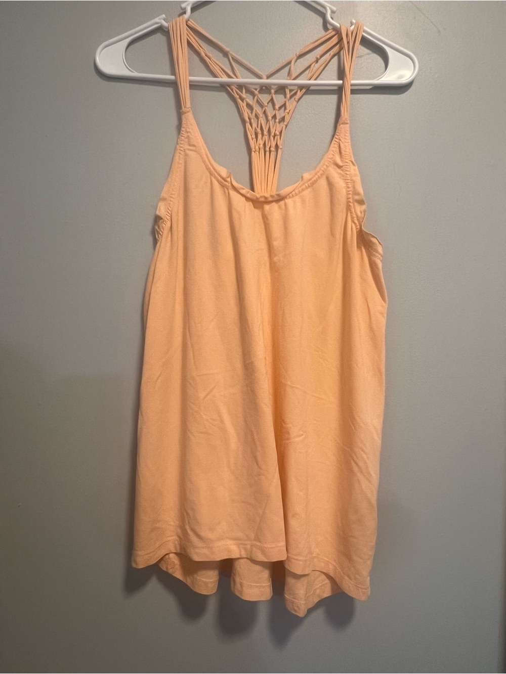 Earth Yoga Light Peach Strappy Tank Iorganic cotton and bamboo rayon size L